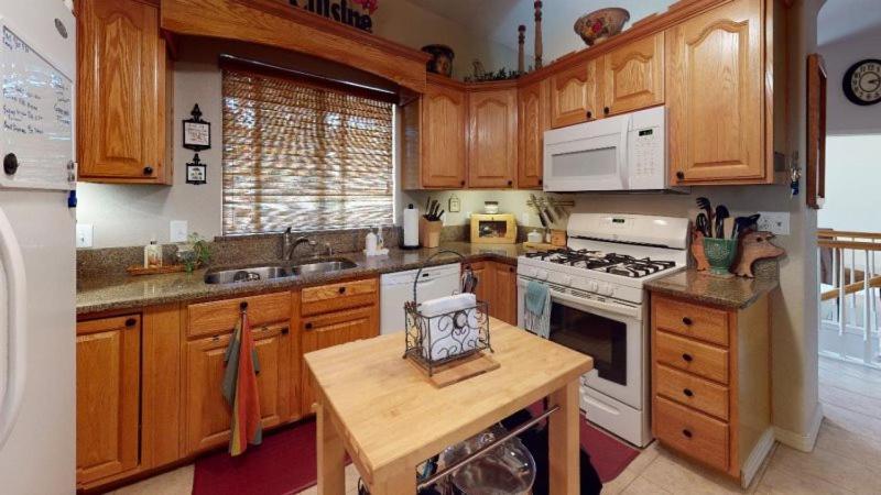 120 Winding Meadow By Vacation Rentals For You Monument エクステリア 写真
